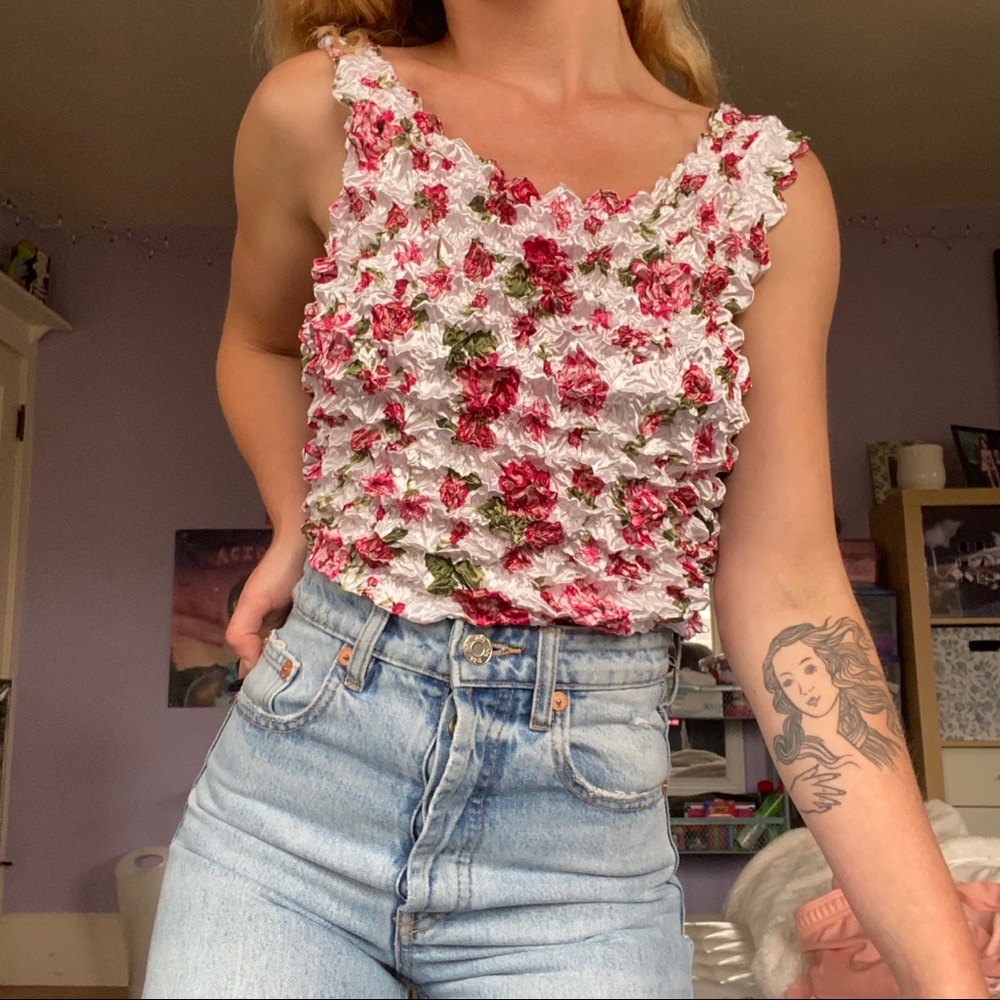 Vintage deadstock white rose popcorn top